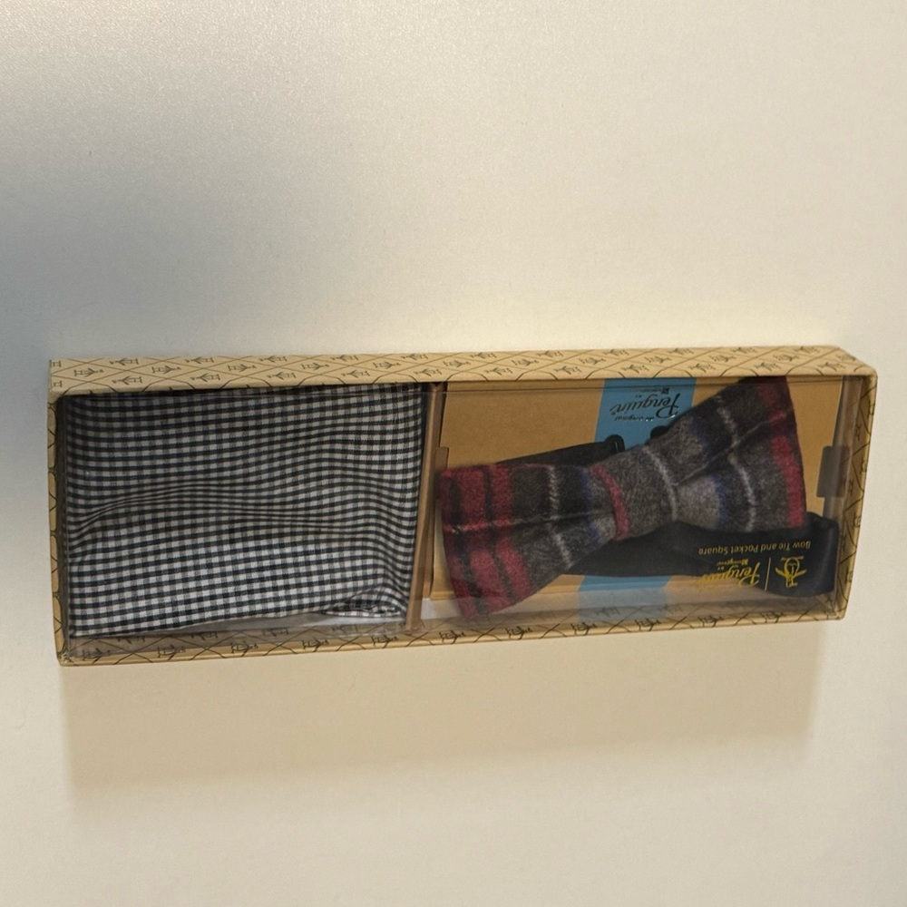 Original Penguin Plaid Bow tie set